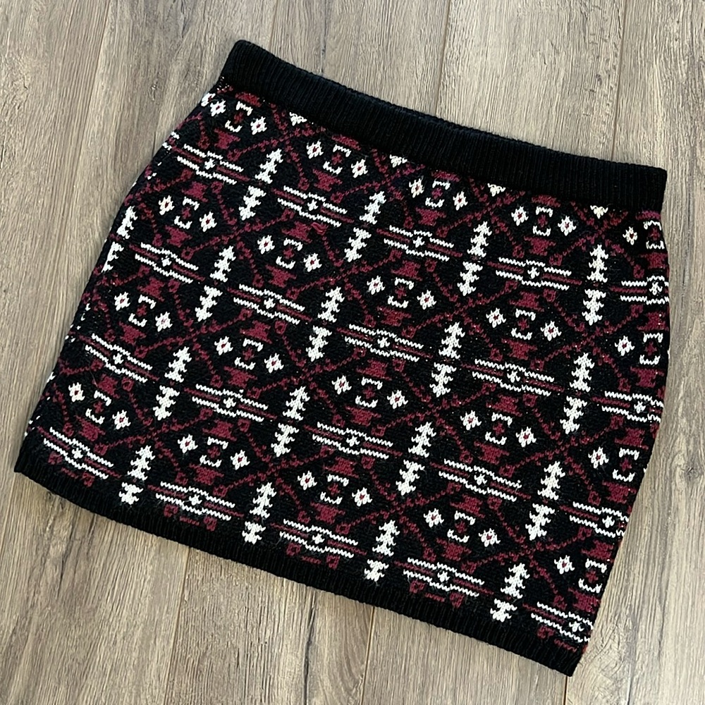Maurices Stretchy Knit Skirt Size Large